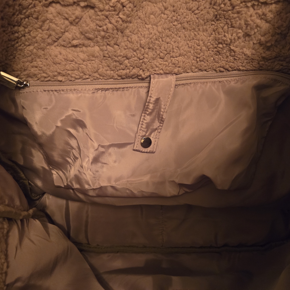 Cozy Sherpa Tote Bag - Pink and Tan - Picture 5 of 6